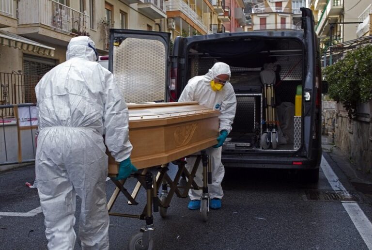Πέθανε από κοροναϊό κωμικός ηθοποιός
