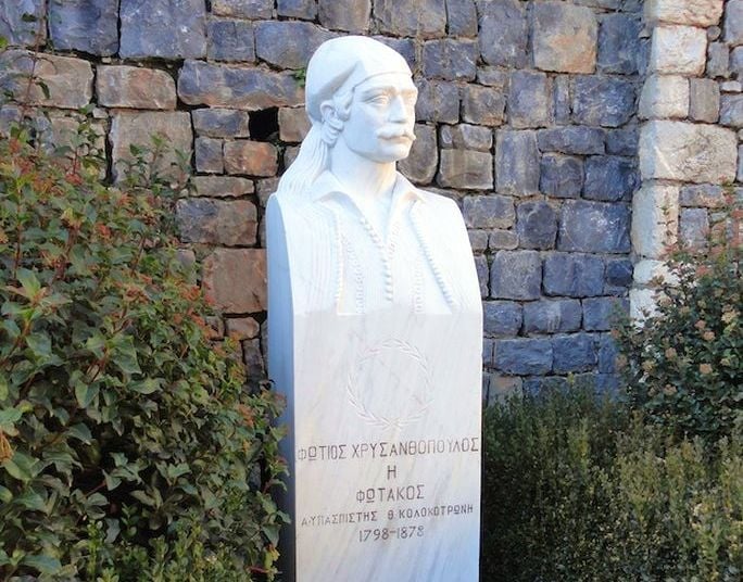 Τιμημένα ράσα!