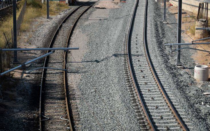 Τρένο παρέσυρε και ακρωτηρίασε 34χρονο
