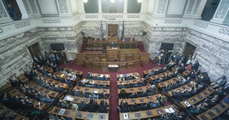 Βουλή: Κατατέθηκε το αναπτυξιακό νομοσχέδιο