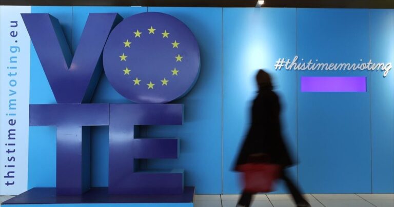 Ευρωκλογές: Τι έδειξε το Ευρωβαρόμετρο για τους νέους ψηφοφόρους