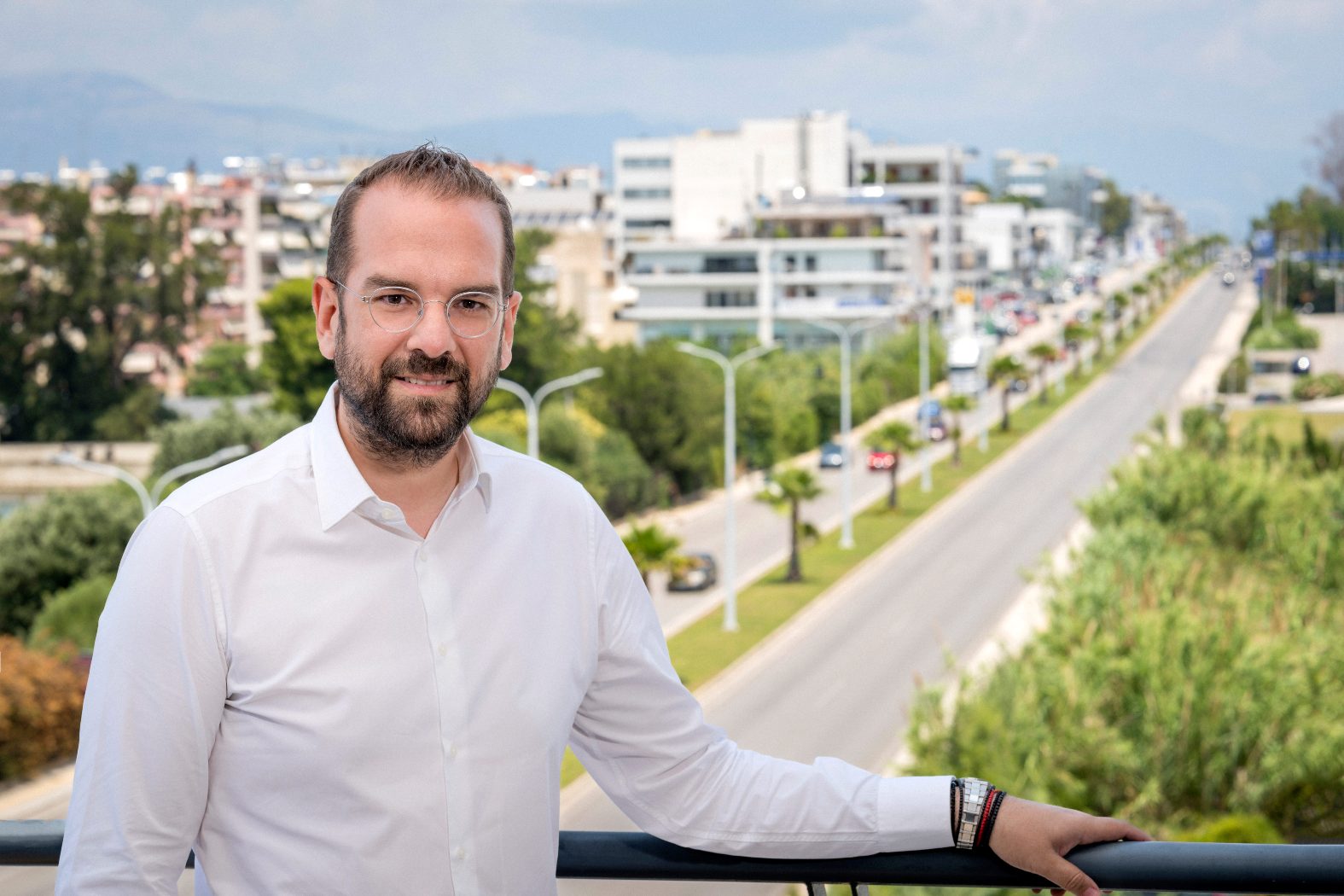 "Στις 8 Οκτωβρίου πάμε μπροστά. Μπροστά για όλους!"