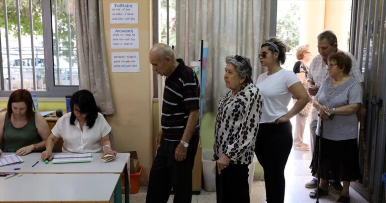Κύπρος: Από δύο έδρες ΔΗΣΥ και ΑΚΕΛ