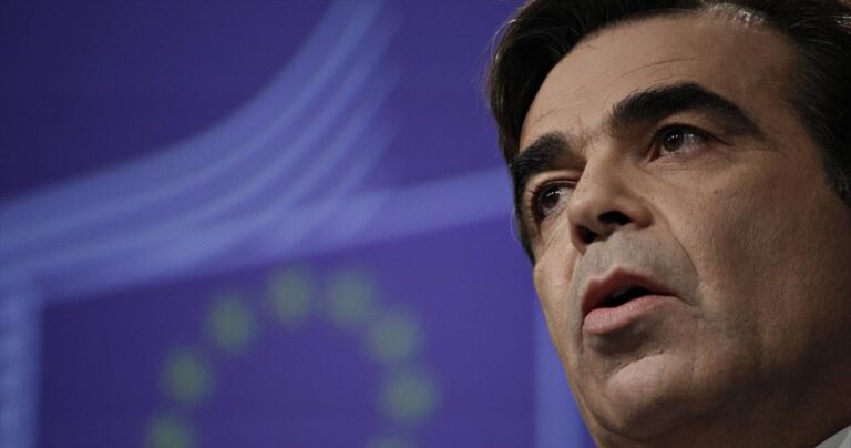 Μ. Σχοινάς: "Νέο σύμφωνο μετανάστευσης ώστε όλα τα κράτη να επιμερίζονται δίκαια τα βάρη"