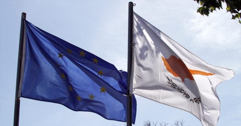 «Μια γροθιά» ο Νότος της Ευρώπης υπέρ της Κύπρου