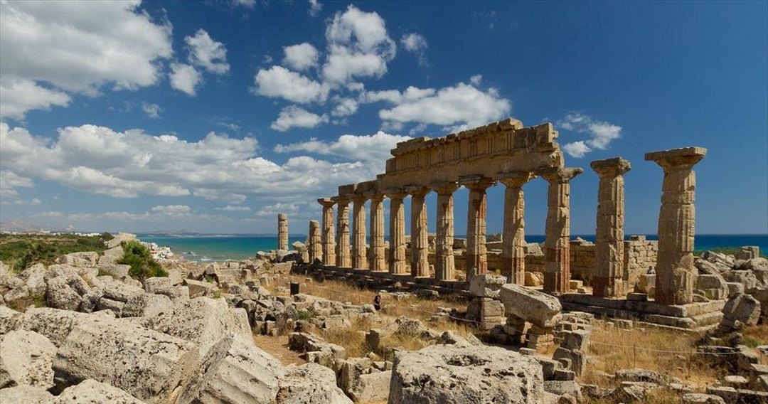Ο λόγος που οι αρχαίοι Έλληνες έχτιζαν ναούς πάνω σε σεισμικά ρήγματα