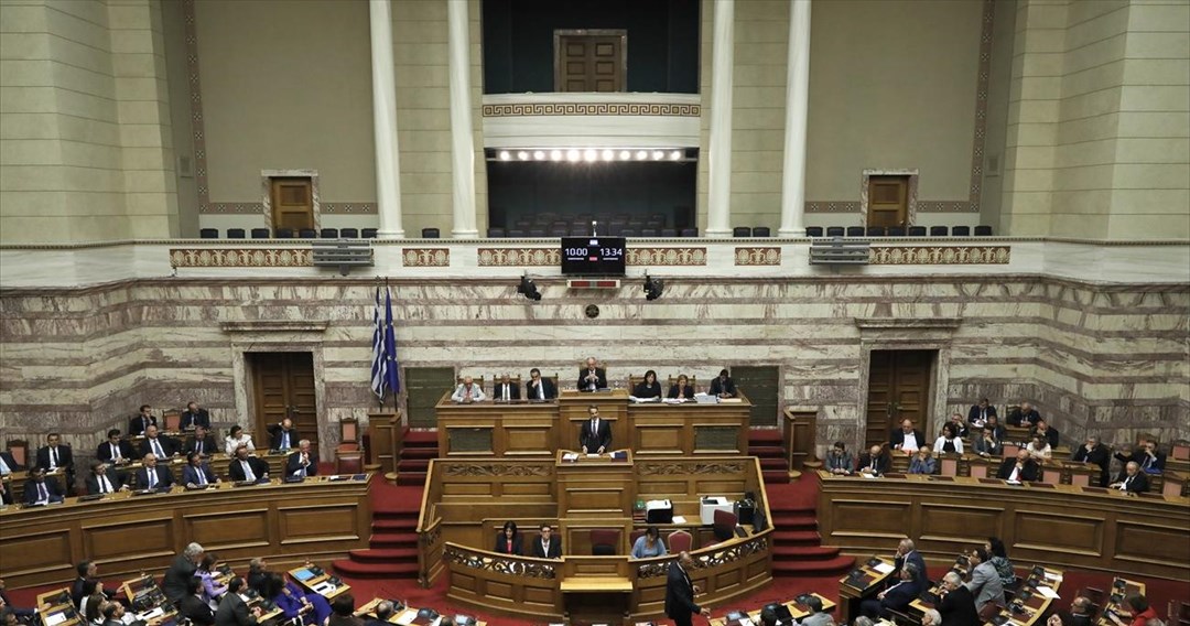 Τι προβλέπουν τα δύο φορολογικά ν/σ που προωθεί η κυβέρνηση