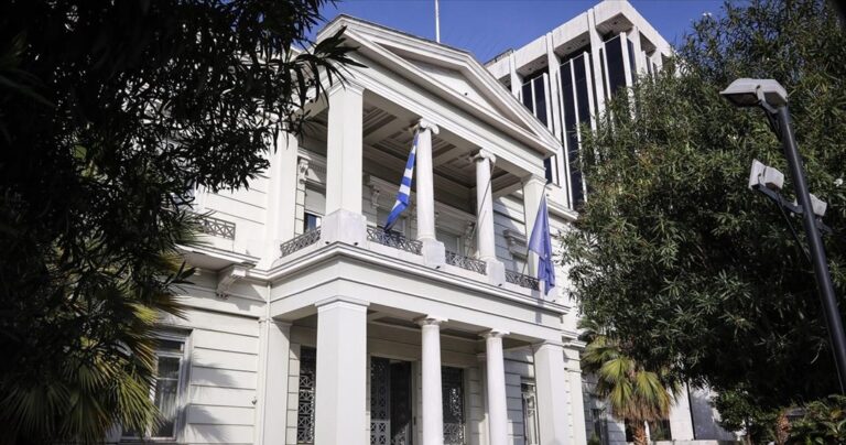 Tsipras govt revisits issue of German war reparations; diplomatic note submitted to foreign ministry in Berlin