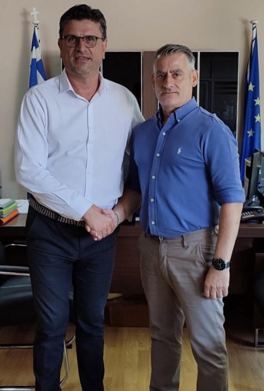 Ο Σταύρος Κατσιμπερνάκης στο πλευρό του Γιάννη Λέντζα