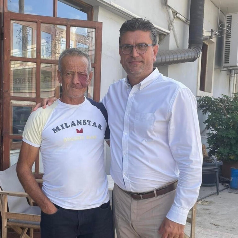 Ο Χρήστος Πέρδικας στο πλευρό του Γιάννη Λέντζα
