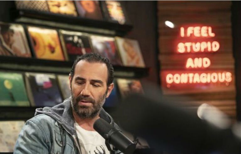 Πότε επιστρέφουν οι «Αρβύλα» και το «Βινύλιο» στον ΣΚΑΪ