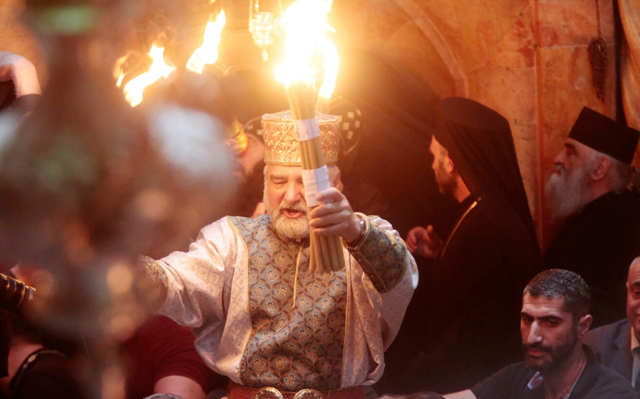 Τι θα γίνει με την αφή του Αγίου Φωτός και την μεταφορά του στην Ελλάδα