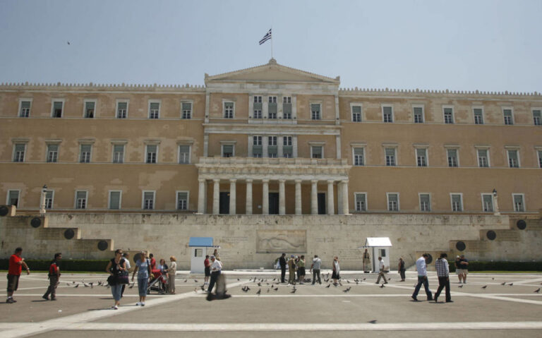 Ποιος είναι ο λόγος που ένα συγκεκριμένο παράθυρο της Βουλής παραμένει μόνιμα κλειστό