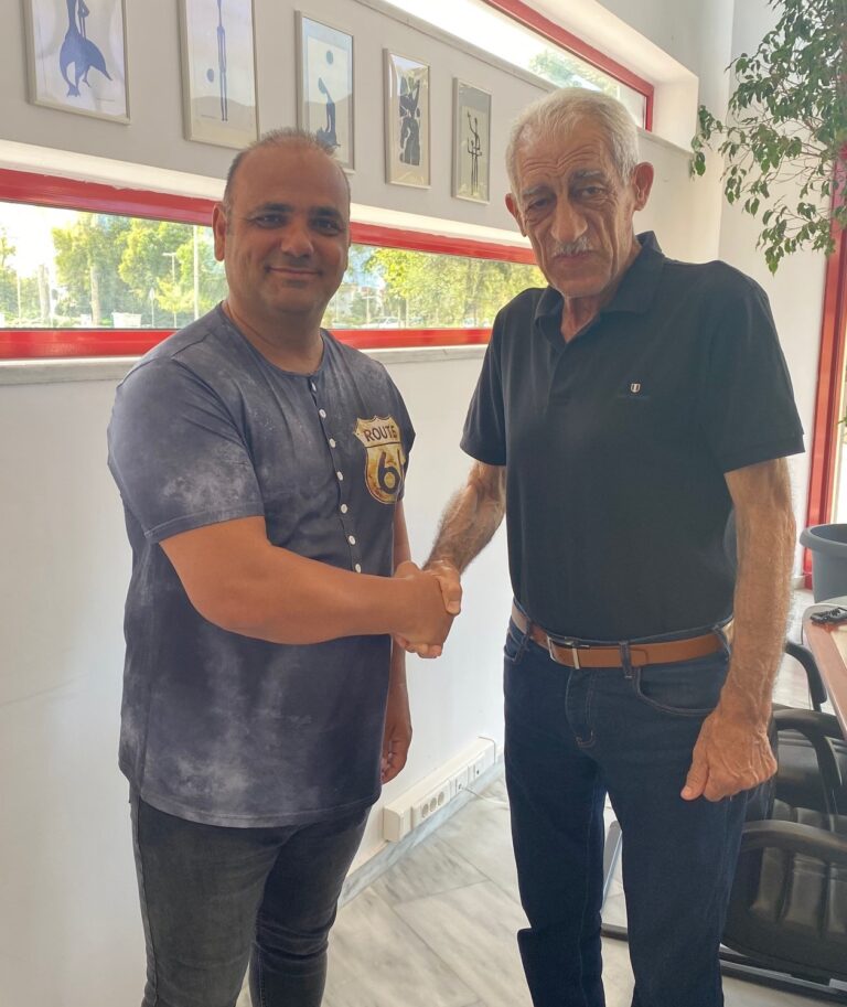 Ο Τόνυ Ανυφαντής στηρίζει Γιάννη Λυμπέρη!