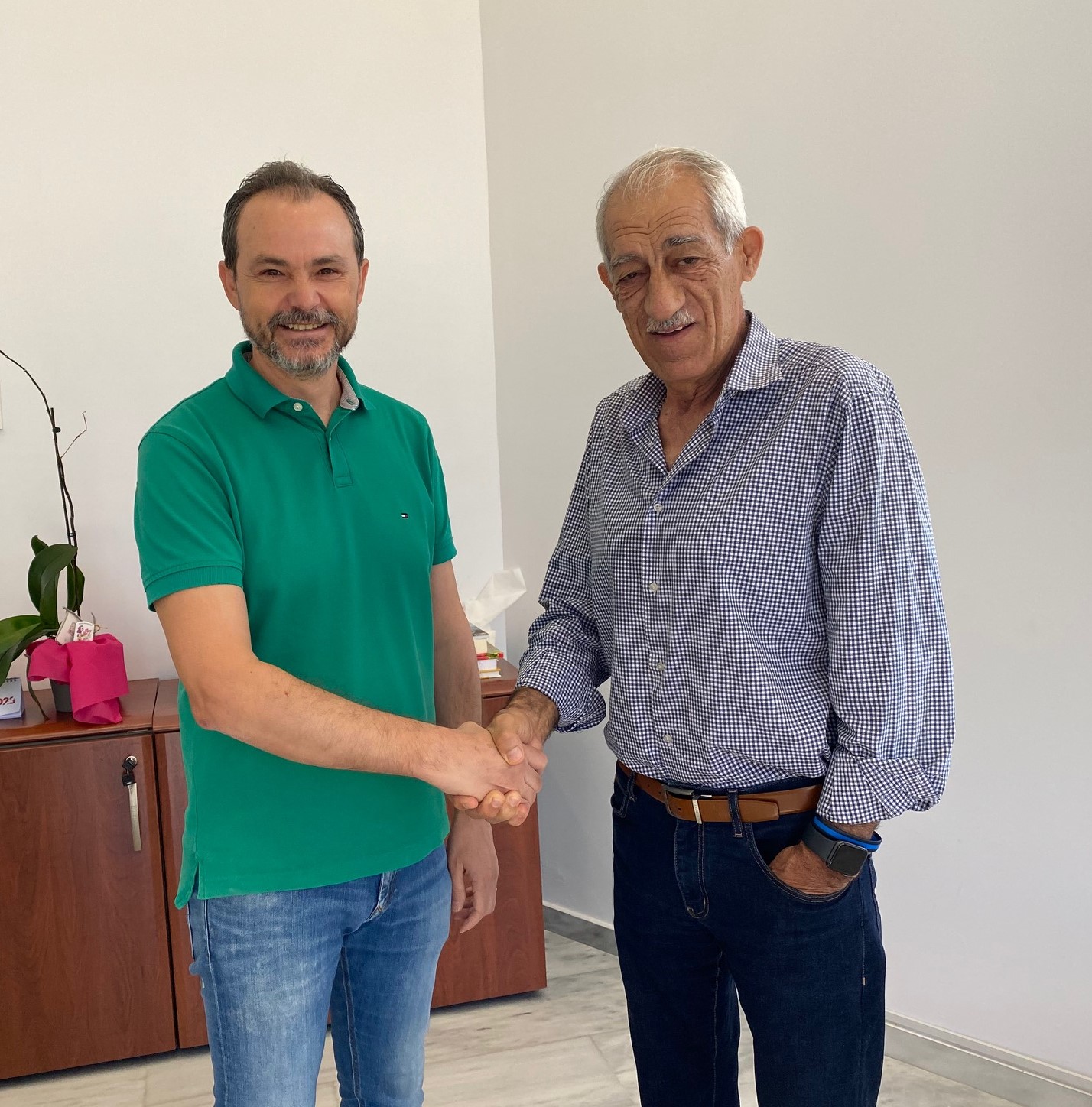 Ο ιατρός Θεόδωρος Θεοδωρακόπουλος συμπορεύεται με τον Γιάννη Λυμπέρη!