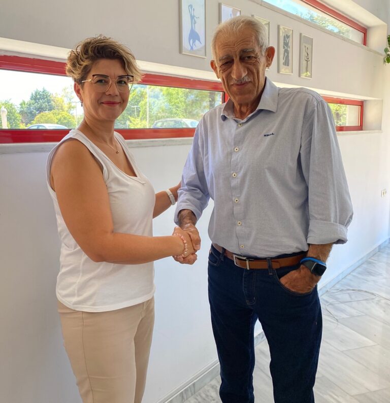 Η Ελένη Μπαρδούση- Χαβαριώτη από την Πηνεία με τον Γιάννη Λυμπέρη!