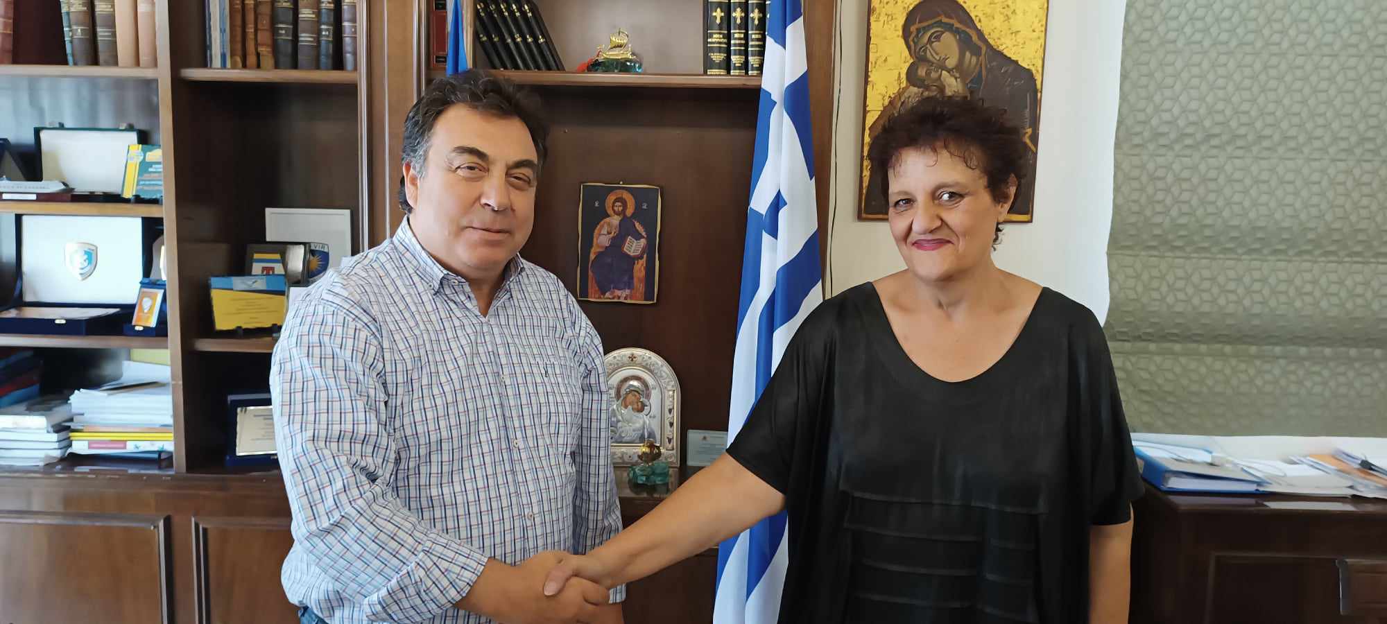 "ΕΝΩΜΕΝΟΙ ΑΛΛΑΖΟΥΜΕ ΤΟΝ ΠΥΡΓΟ": Η Μαριάνθη Παπαστασινού υποψήφια με τον συνδυασμό του Δημάρχου Παν. Αντωνακόπουλου