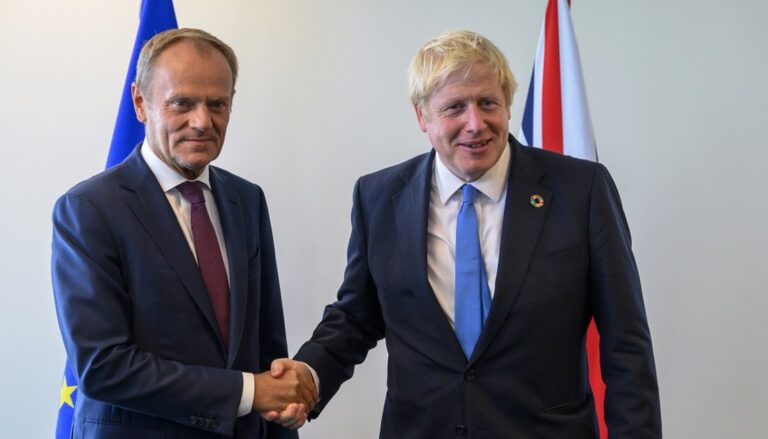 Έτοιμη η συμφωνία για το Brexit σύμφωνα με τις Βρυξέλλες
