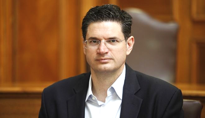 ΔΙΟΝΥΣΗΣ ΚΑΛΑΜΑΤΙΑΝΟΣ: "Ενίσχυση του εισοδήματος ως απάντηση στην κρίση"